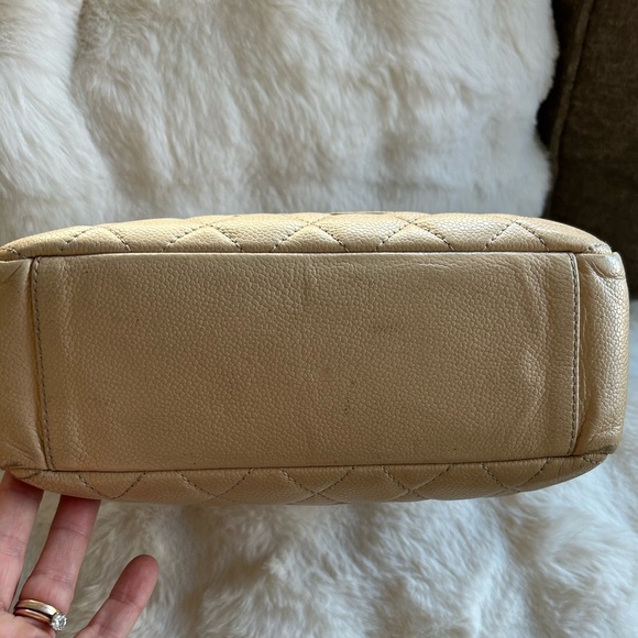 Chanel Caviar Petite Shopping Tote - Picture 5 of 15